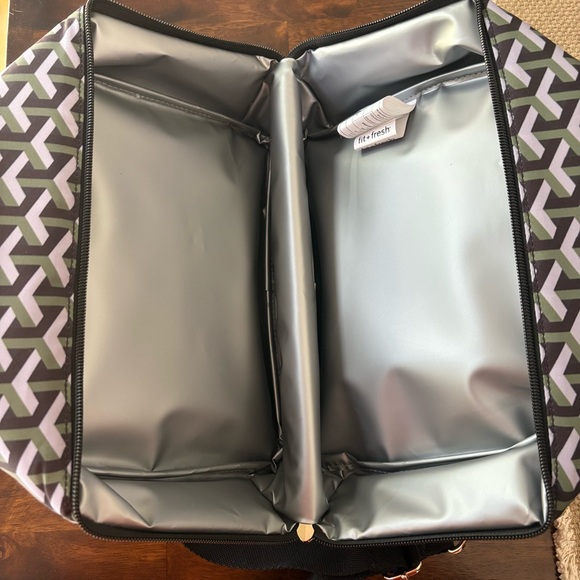New Geometric Black, Green and Gray Fit + Fresh Lunch Tote - Picture 2 of 5